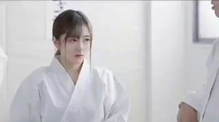 又有在校大学生下海了【大学宿舍暴走芭比】图书馆厕所自慰